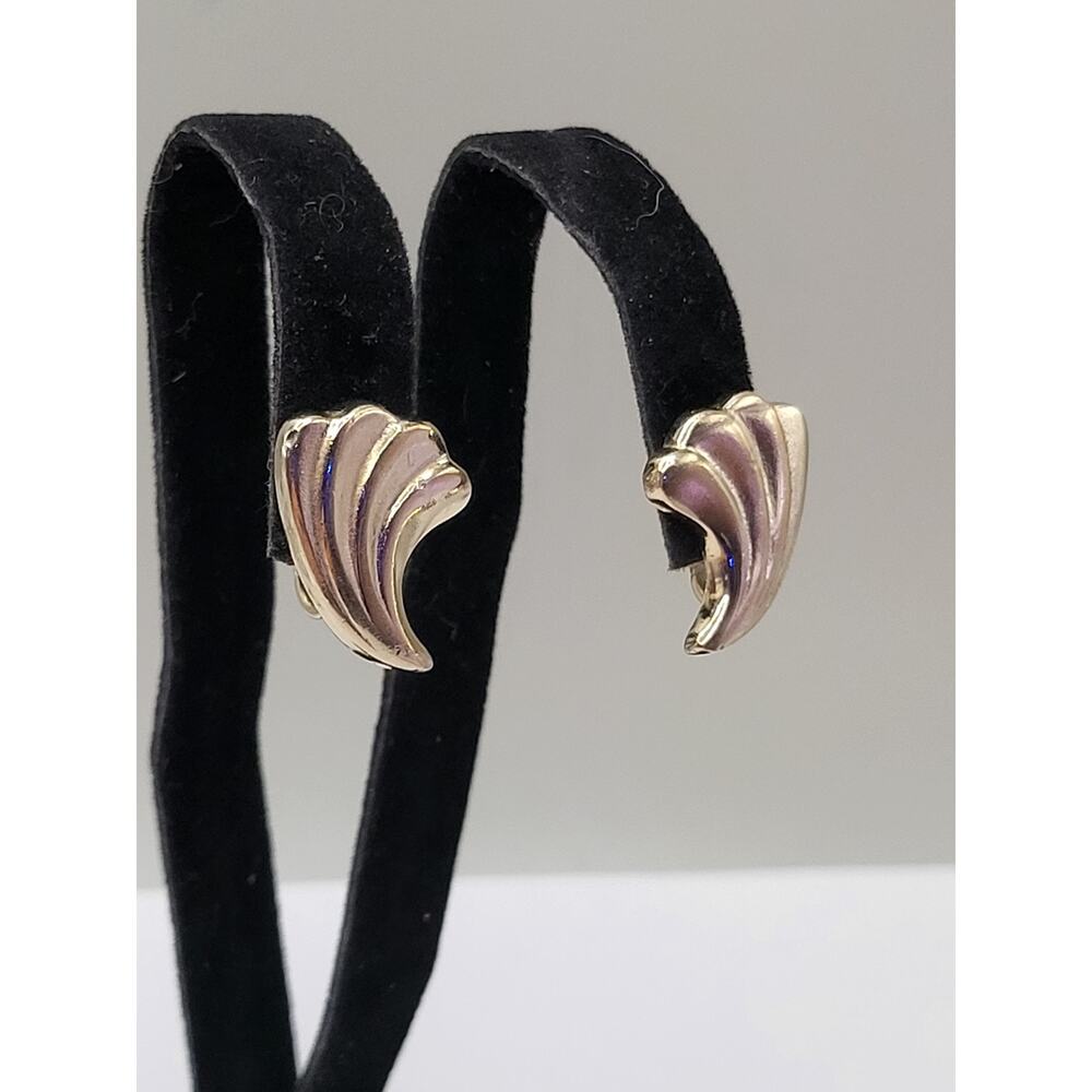 Vintage Amway Gold Tone Clip On Earrings Sculpted Wave Design 1980s